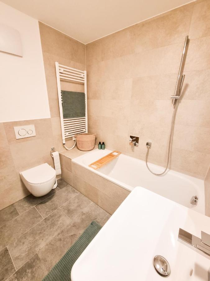 Orangehome: Waldlichtung - Zentral Zwischen Therme Und Stadtmitte Bad Aibling Exterior foto